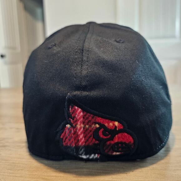 Vintage Louisville Cardinals Fitted Hat Red Plaid L Logo Script Embroidered NCAA - Picture 6 of 11